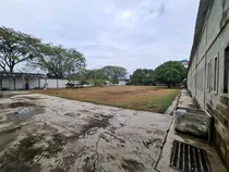 Comprar Galpón En Venta - Zona Industrial El Tigre - Guacara (4.995 Mts.) Ubicado En Zona Industrial El Tigre, Av. 3, Guacara, Compuesto Por Un Patio De  Maniobra, Galpón Techado Terreno 4.995 M2 Aprox. Rp.