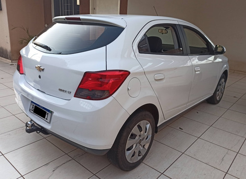 Imagem 4 de 8 de Chevrolet Onix 2013 Lt 1.4