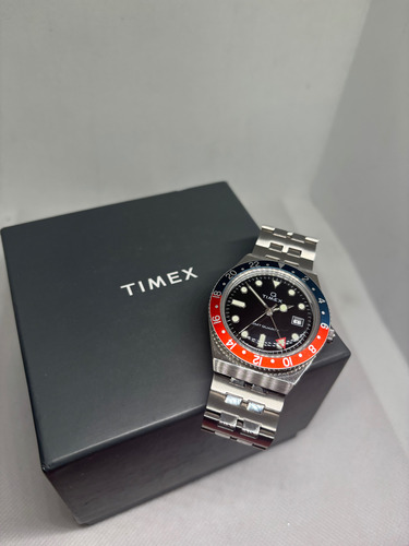 Reloj Q Timex Gmt Pepsi Negro Cuarzo Reissue Vintage Diver Plateado Rojo Negro