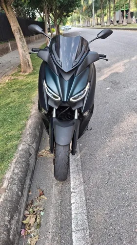 Yamaha X-max 300