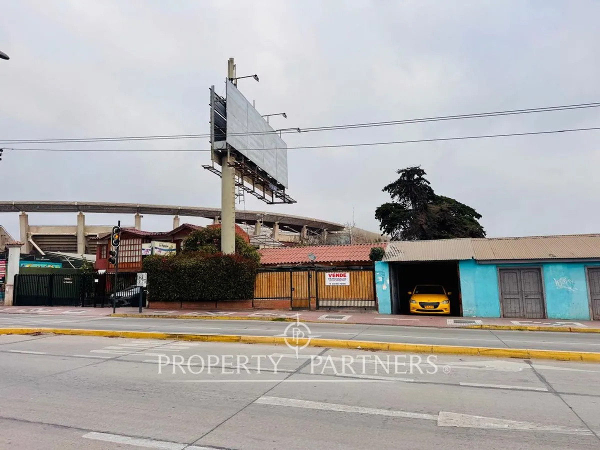 Imagen 1 de 15 de Venta Casa En Plena Av. Amunategui Con Excelente P...