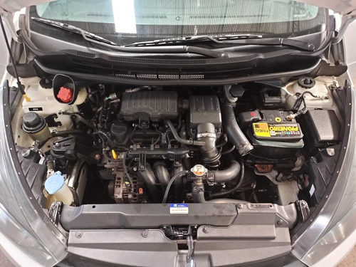 Imagem 12 de 15 de Hyundai Hb20 2014 1.0 Comfort Style Flex 5p