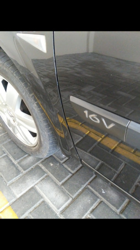 Renault Megane 2007 1.6 Dynamique Hi-flex 4p