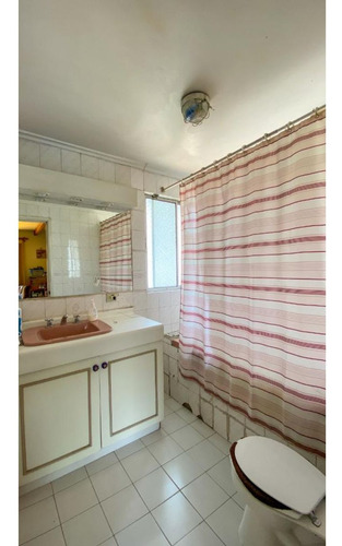 Imagen 9 de 16 de Casa En Venta En Exclusivo Sector Del Barrio San Carlos De A