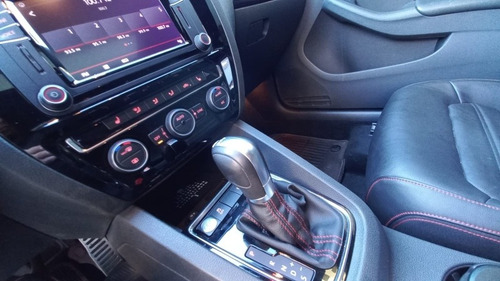Imagen 14 de 17 de Volkswagen Vento 2018 2.0 Tsi Gli 211cv App Connect + Nav