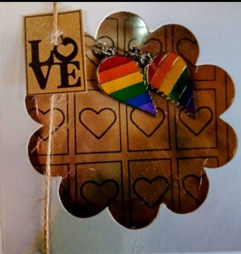 Imagen 1 de 1 de Medias Medallas Con Cadenita En Caja De Regalo Love