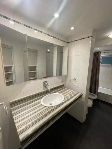 Piso En Venta Sobre Av. Libertador Al 5200 . Barrancas De Belgrano
