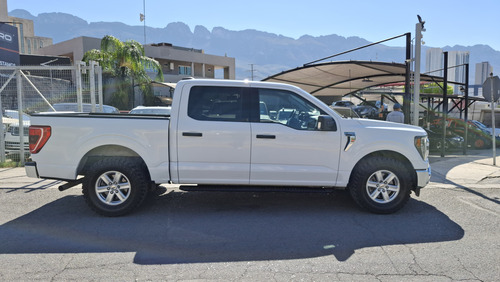 Ford Lobo 5.0l Doble Cabina Xlt V8 4x2 At