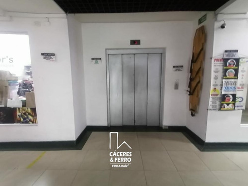 Imagen 2 de 11 de Local En Arriendo En Bogotá Ricaurte. Cod 23365