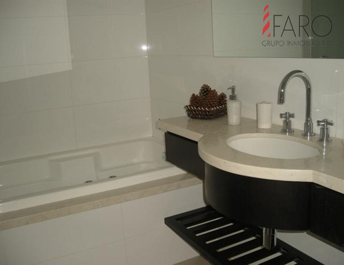 Imagen 17 de 30 de Apartamento En Brava 3 Dormitorios Y Dependencia Con Terraza Y Cochera Doble - Punta Del Este Brava