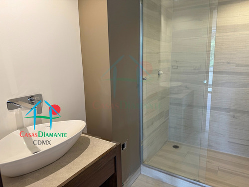 Mariscal Sucre D. Moderno Departamento En Venta Con Terraza Privada