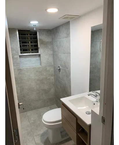 Venta De Local Comercial En Calasanz, Excelente Ubicación.