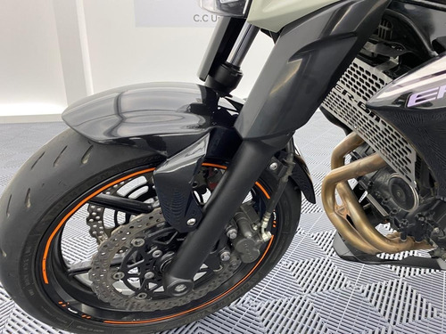 Imagen 10 de 15 de Kawasaki Er6n Naked