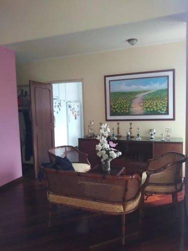 Imagen 2 de 13 de Casa En Venta Urb Club De Campo, San Antonio, Miranda