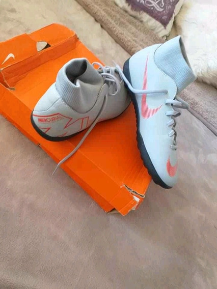 nike mercurial gris con naranja