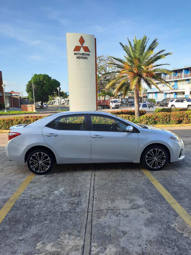 Imagen 5 de 10 de Toyota Corolla S S