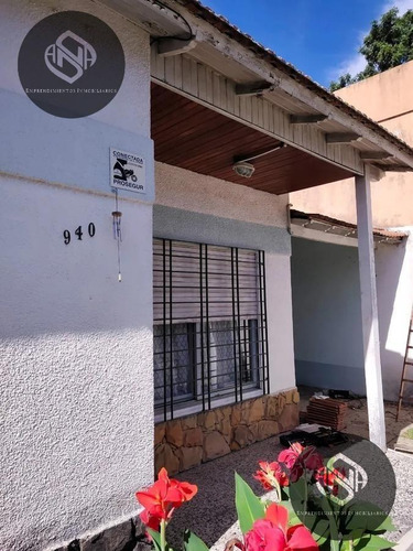 Venta De Casa 3 Amb En Castelar