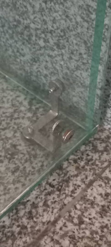 Conector Doble Metalico Brillante Para Vitrina X 4 Und.