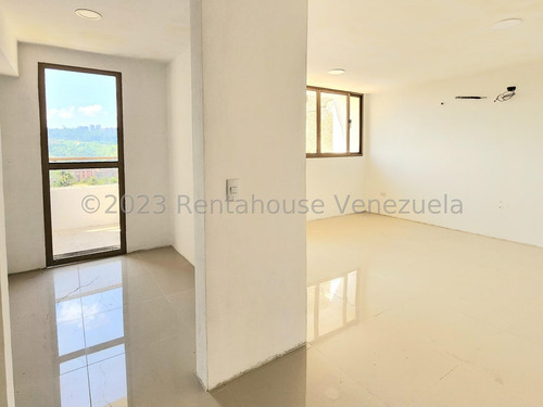 Apartamento Penthouse Dúplex Remodelado 295 M² 4h, 7b, 3p, Residencia Geminis En Calle Cerrada En Venta En Los Samanes Avenida 3 Caracas