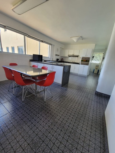 Imagen 3 de 30 de Alquilo Lujoso Apto 275 Mts (3.000 Sq/ft), 4 Hab, 5 Baños, Piscina, Seguridad 24 Hrs, Cámaras De Seguridad, 3 Puestos.