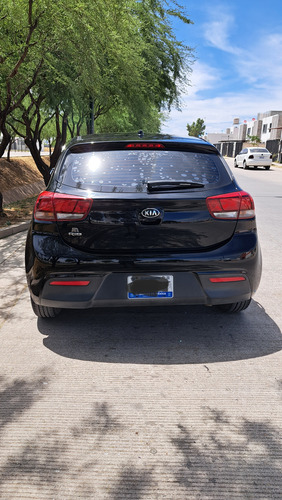Kia Rio 1.6 Lx Hatchback Mt