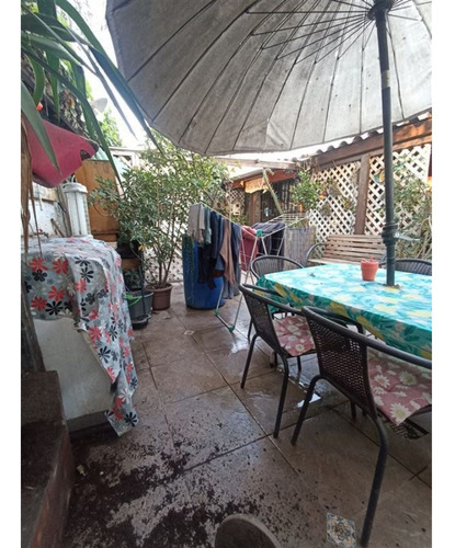 Casa En Venta De 2 Dorm. En La Florida Dos Locales Comercial