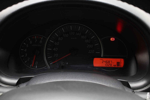 Imagen 14 de 15 de Nissan March 2019 5p Sr L4/1.6 Man