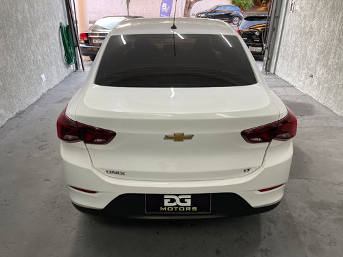 Chevrolet Onix plus 1.0 Lt 4p