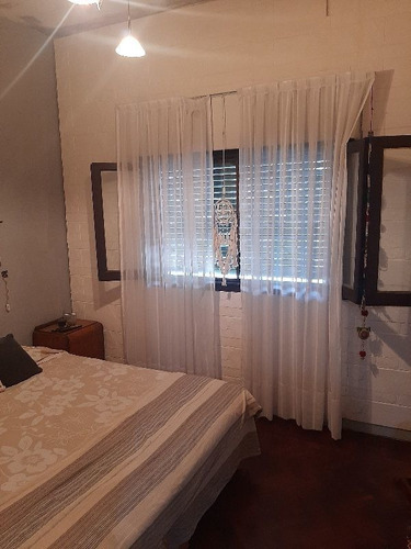 Inmueble Con 2 Departamentos A La Venta
