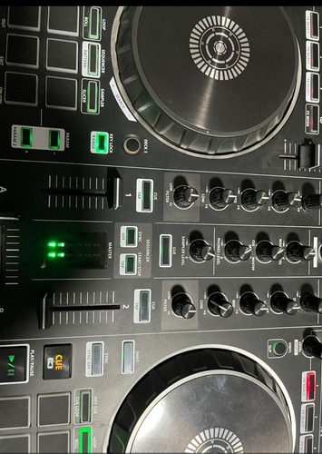 Roland Dj-202 Controlador Para El Dj Productor Con Roland Tr Negro (Usado)