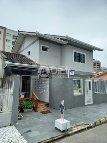 Imagem 1 de 15 de Casa Na Praia De Itapema Com 3 Dormitórios - 2712