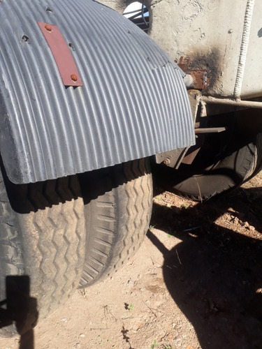 Carreta Porta Container Bug 40 Pes Com Pneus