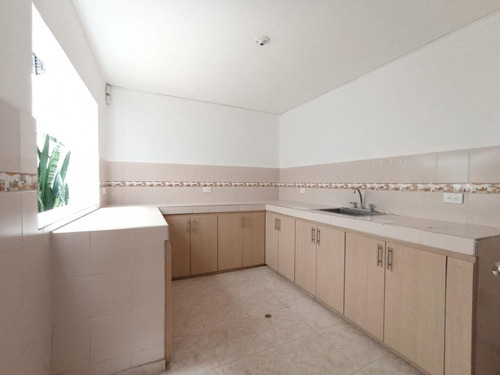 Imagen 11 de 17 de Casa En Arriendo En Cali San Fernando. Cod 58107