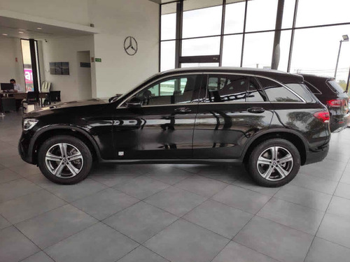 Imagen 5 de 10 de Mercedes-benz Clase Glc 2021 5p Glc 300 4matic Comfort L4/2