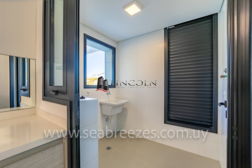 Sea Breezes - Punta Del Este - 3 Dormitorios - Excelente Ubicación Y Servicios - Ref: 269