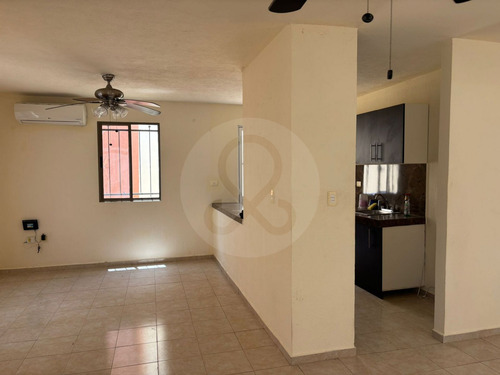 Casa En Venta En Fraccionamiento Los Héroes
