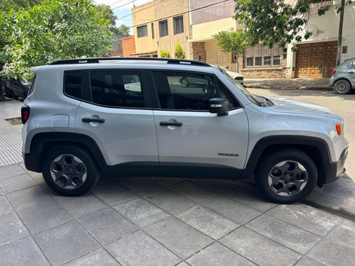 Jeep Renegade 1.8 Sport Plus