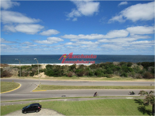 Imagen 10 de 30 de Venta De Apartamento De 3 Dormitorios Y Dep. De Servicio En Punta Del Este.