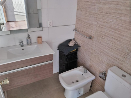 Imagen 18 de 26 de Pent House Duplex, 4 Dormitorios, Gge X 2 , Gran Terraza Con Parrillero !!