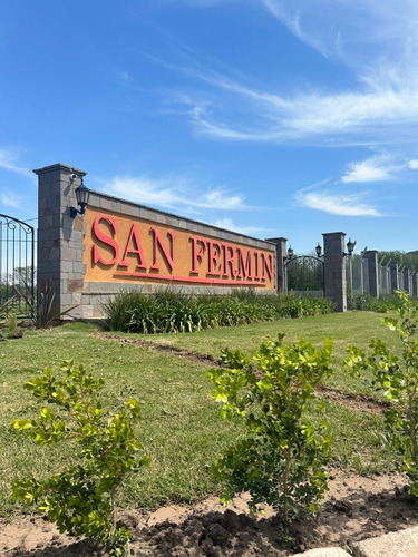 Lote terreno Barrio Cerrado San Fermin en Nueva Autopista Zona Oeste Financiado