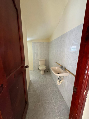 Se Vende Casa En San Pedro De Macoris Cerca Del Supermercado Jumbo
