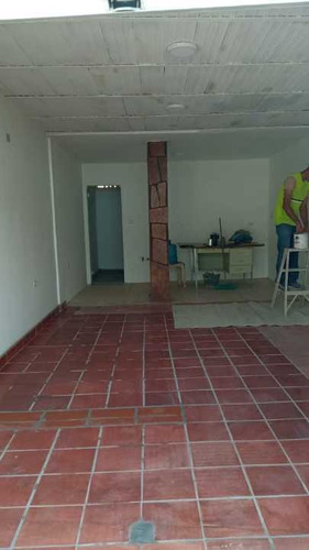 Imagen 3 de 3 de Local Comercial En Alquiler. Sector Portillito De San José. Maracay