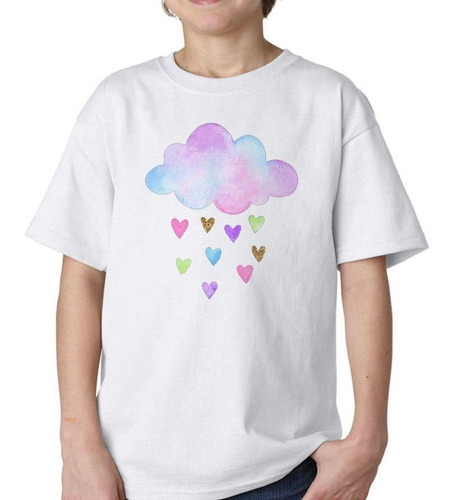 Remera De Niño Nubes Lloviendo Corazones Colores