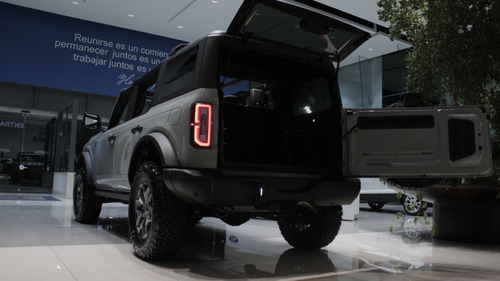 Ford Bronco 2.7 Badlands 5p At