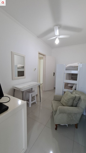 Imagem 17 de 24 de Apartamento Reformado À Venda - Praia Da Enseada - Guarujá Sp - 3 Dormitórios - 2 Banheiros - 1 Vaga De Garagem - Lazer - Ap05635 - 69028424