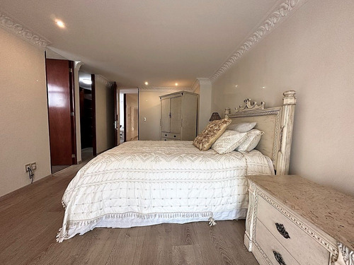 Departamento En Venta En La Cumbre (el Servilletero) Con Balcones