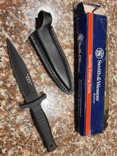 Cuchillos Machetes Smith Wesson