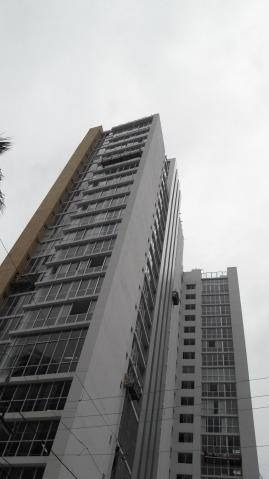 Venta De Apartamento En Ph The One Tower, Obarrio 16-2677
