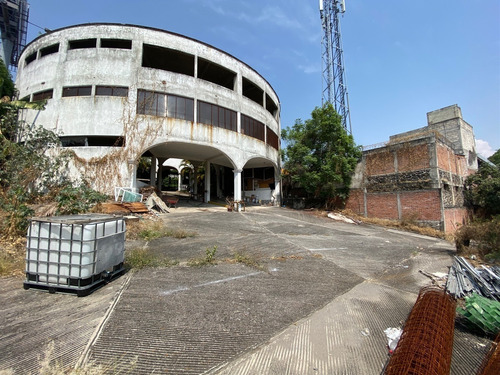 Terreno O Local Comercial  En Av. Emiliano Zapata, Cuernavac