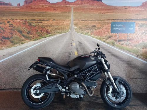 Ducati Monster 696 2010